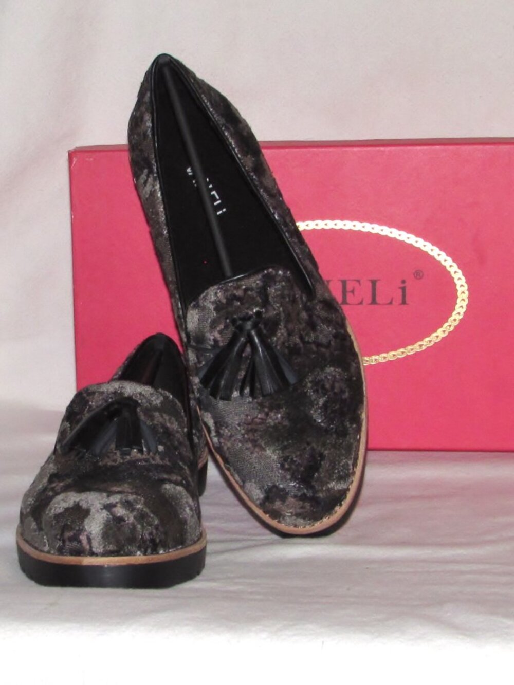 New Womens Ladies VANELI Black Brown & Gray Velvet Tassle Loafers 9 M Orig $175